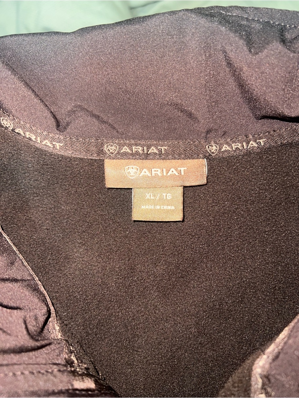 Ariat Men's Dark Brown Softshell Vest with Zip Pockets - Picture 2 of 3